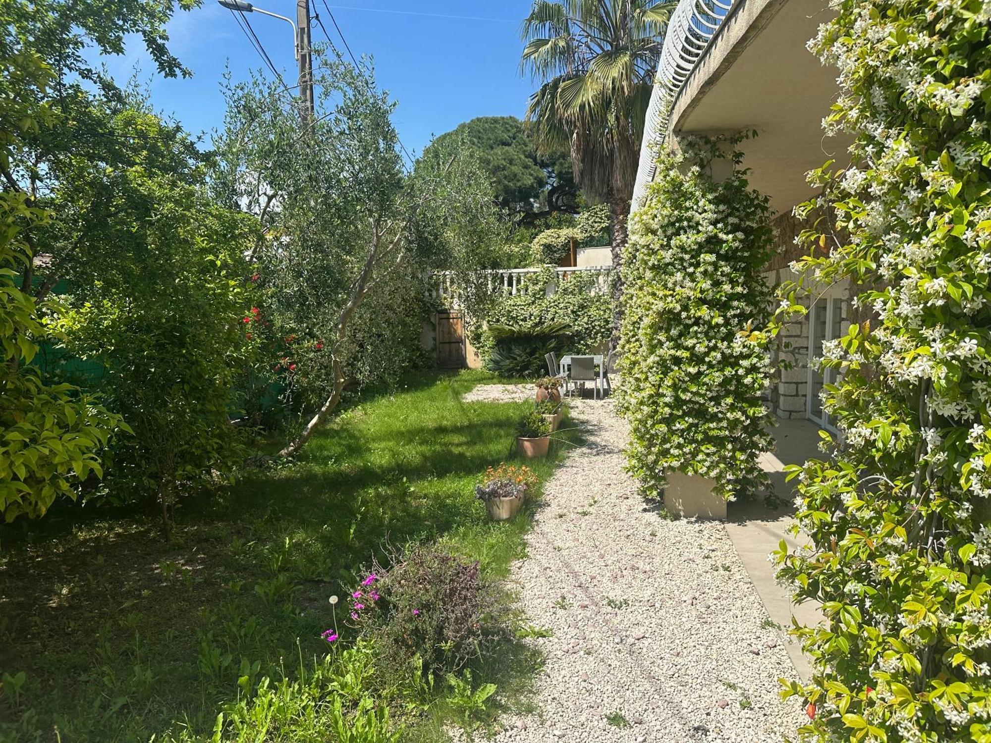 Villa Paradis - Кан Екстериор снимка